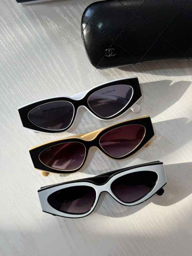 عینک وارداتی شنل مدل گربه ای Chanel (مشکی سفید)