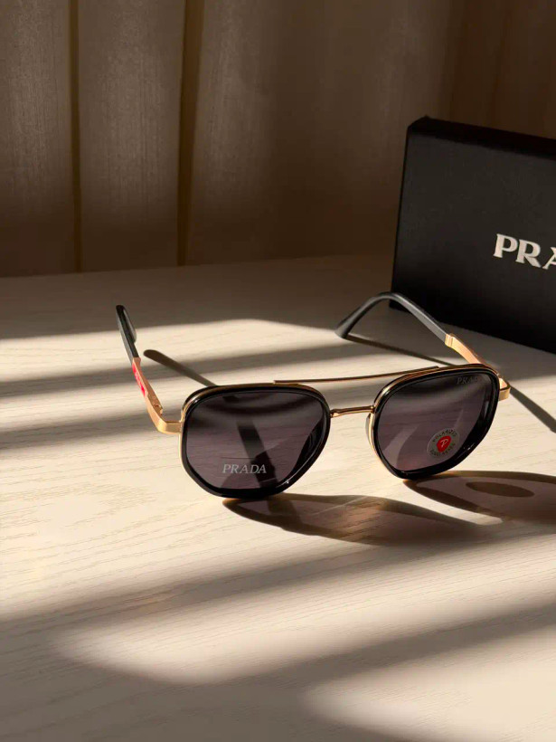 عینک آفتابی وارداتی پرادا دوپل Prada فریم (مشکی طلایی)