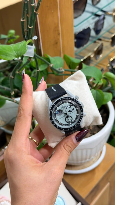 ساعت وارداتی امگا سواچ (مون سواچ) ماموریت به ماه Omega Swatch MoonSwatch Moon (خاکستری)
