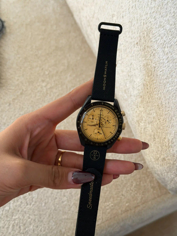 ساعت مچی وارداتی امگا سواچ (مون سواچ) Omega Swatch MoonSwatch (زرد مشکی)