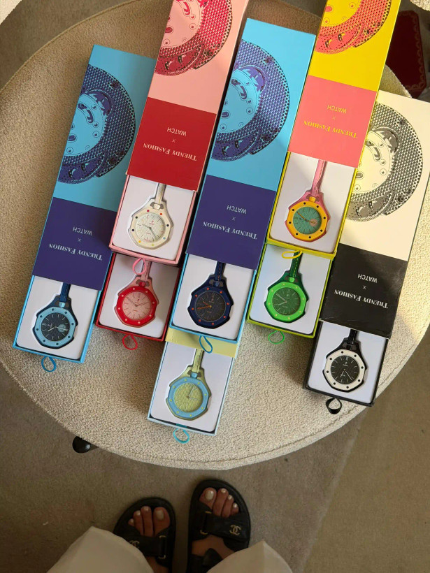 ساعت وارداتی (ای پی) سواچ AP x Swatch (قرمز صورتی)