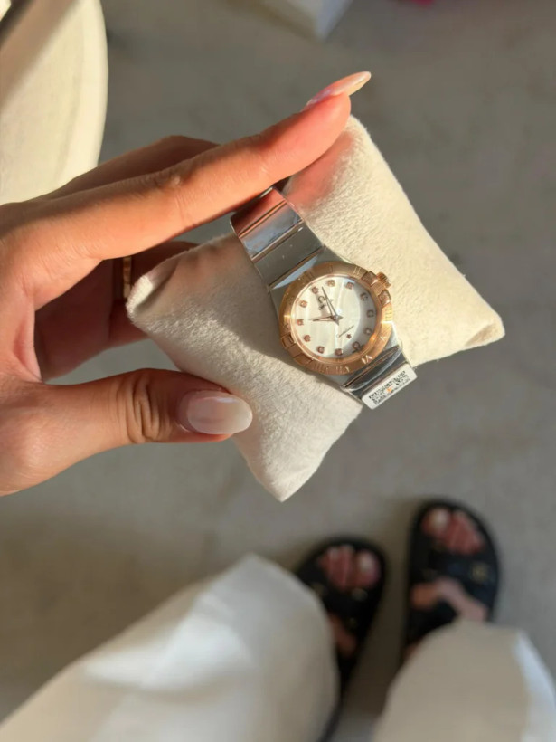 ساعت وارداتی (موتور ژاپن) امگا کانسلیشن Omega Constellation زنانه (برنز)