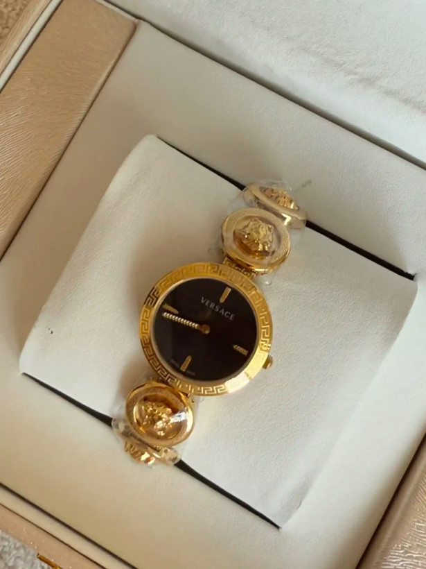 ساعت وارداتی ورساچه زنانه موتور ژاپن Versace (مشکی)