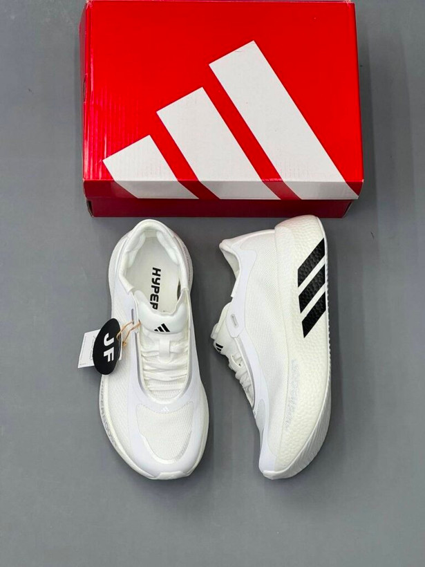 کفش کتانی وارداتی زنانه آدیداس مدل Adidas Hyperboost (سفید)
