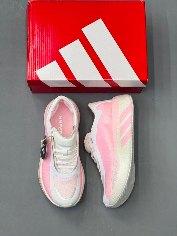 کفش کتانی وارداتی زنانه آدیداس مدل Adidas Hyperboost (صورتی)