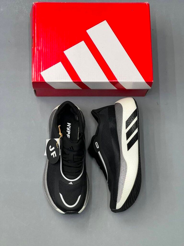 کفش کتانی وارداتی زنانه آدیداس مدل Adidas Hyperboost (صورتی)