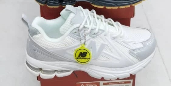 کفش کتانی وارداتی نیو بالانس New Balance 1906X (سفید)