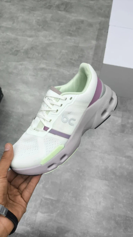 کفش کتانی وارداتی زنانه رانینگ کیو سی مدل کلودتک QC CloudTec (سفید بنفش)