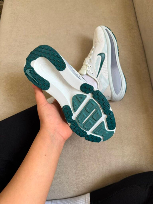کفش کتانی وارداتی زنانه تخصصی رانینگ نایک مدل زوم ایکس Nike ZoomX (سفید سبز)