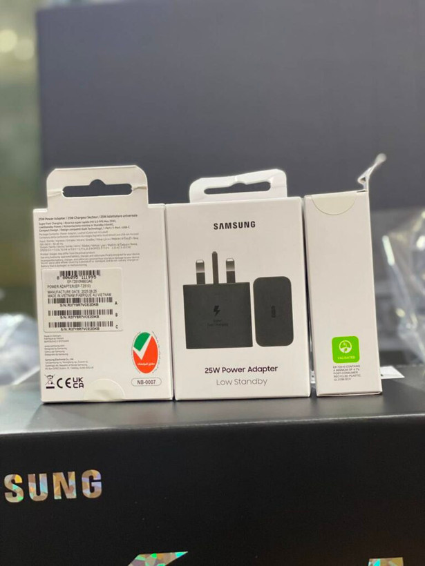 شارژر دیواری ۲۵ وات سامسونگ مدل سه پین (UK) سوپر فست شارژ Type-C با فناوری Low Standby اورجینال