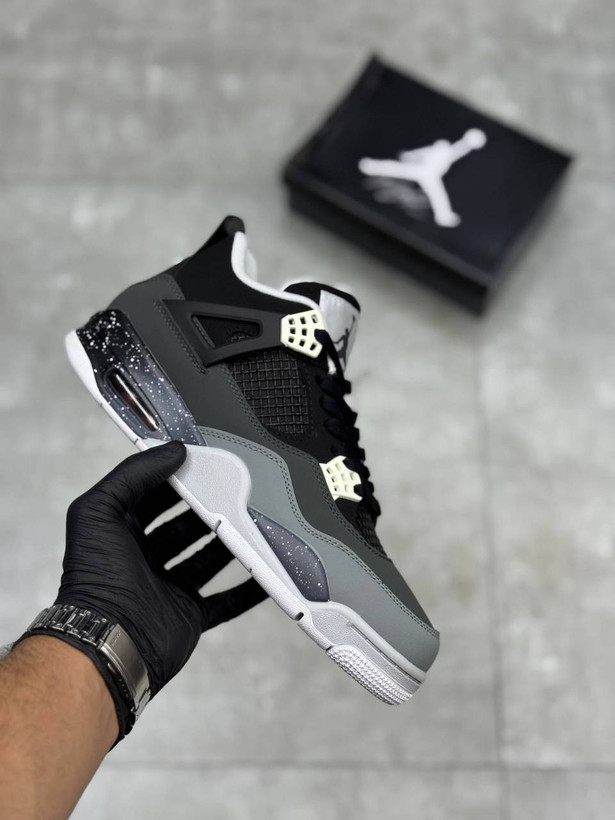کفش کتونی وارداتی نایک ایر جردن 4 رترو Nike Air Jordan 4 Retro (طوسی و مشکی)
