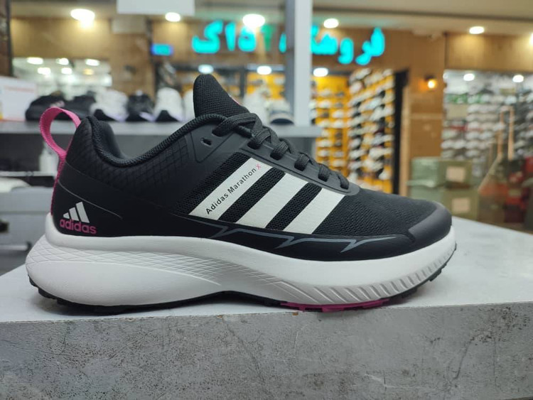 کفش کتونی وارداتی آدیداس Adidas Running (مشکی با جزییات صورتی)