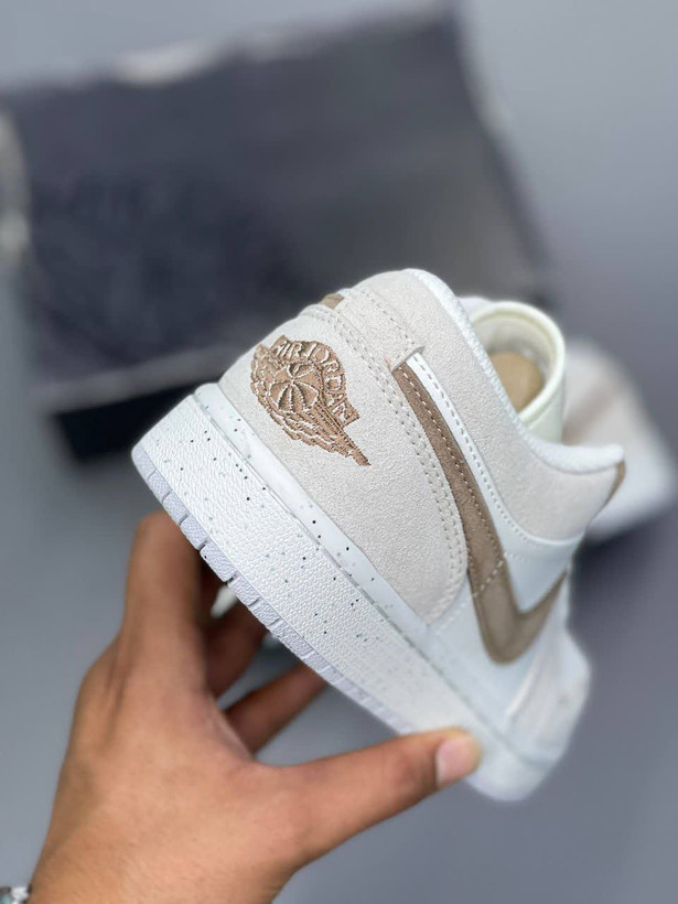کفش وارداتی نایکی دانک لو Nike Dunk Low (سفید بژ موکا)