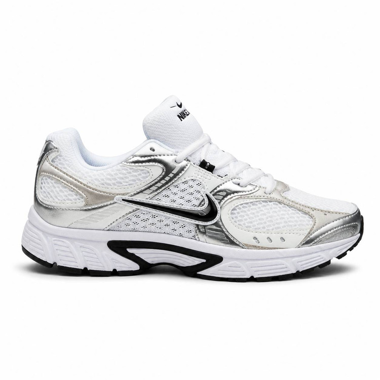 کفش وارداتی مخصوص پیادهروی و رانینگ نایکی Nike مدل P-6000 (سفید و نقرهای متالیک)