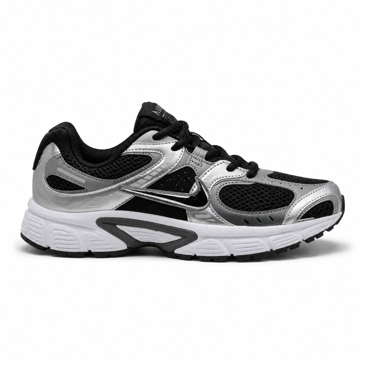 کفش وارداتی مخصوص پیاده‌روی و رانینگ نایکی Nike مدل P-6000 (مشکی و نقره‌ای متالیک)