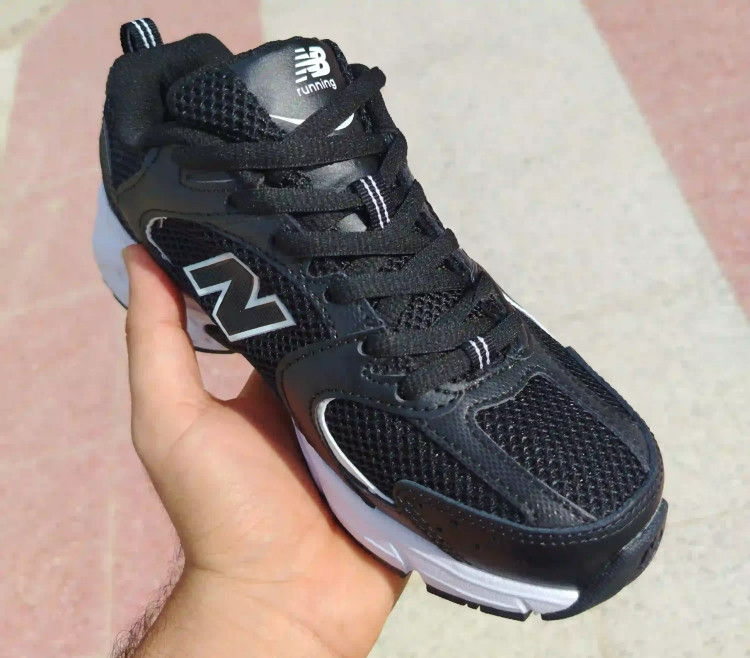 کفش وارداتی نیوبالانس 530 ( New Balance 530 ) مشکی سفید