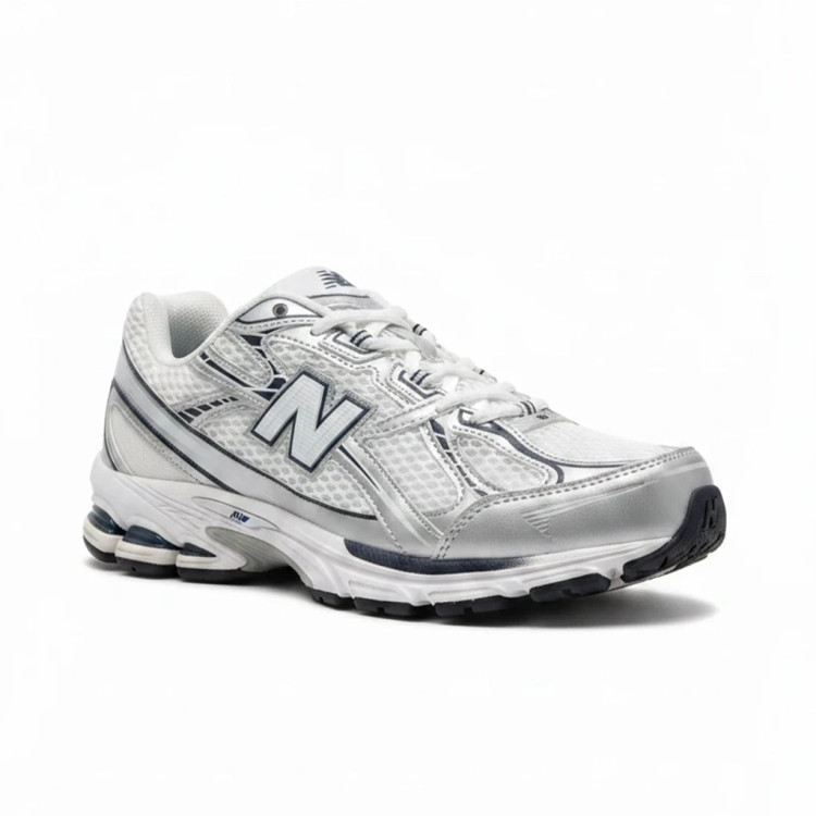 کفش وارداتی نیوبالانس 740 ( New Balance 740 ) سفید نقره ای جزئیات سرمه ای
