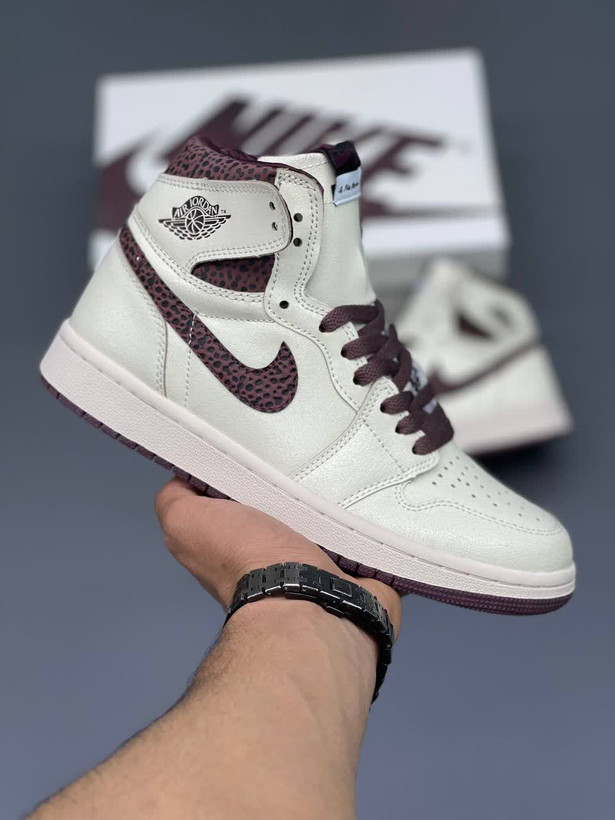 کفش وارداتی کتانی مردانه Nike Air Jordan 1 High Animal Print Cream Burgundy جردن وان های کرم پلنگی