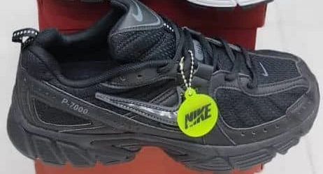 کفش کتانی وارداتی نایک Nike P-7000 (مشکی)