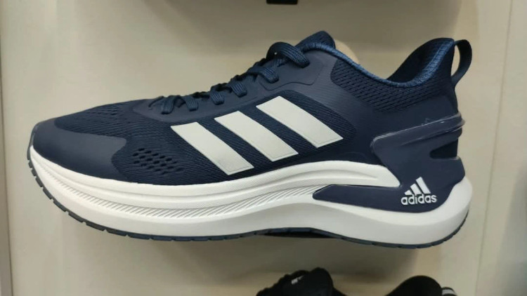 کفش کتانی وارداتی ورزشی و رانینگ مردانه آدیداس Adidas (سرمه ای)
