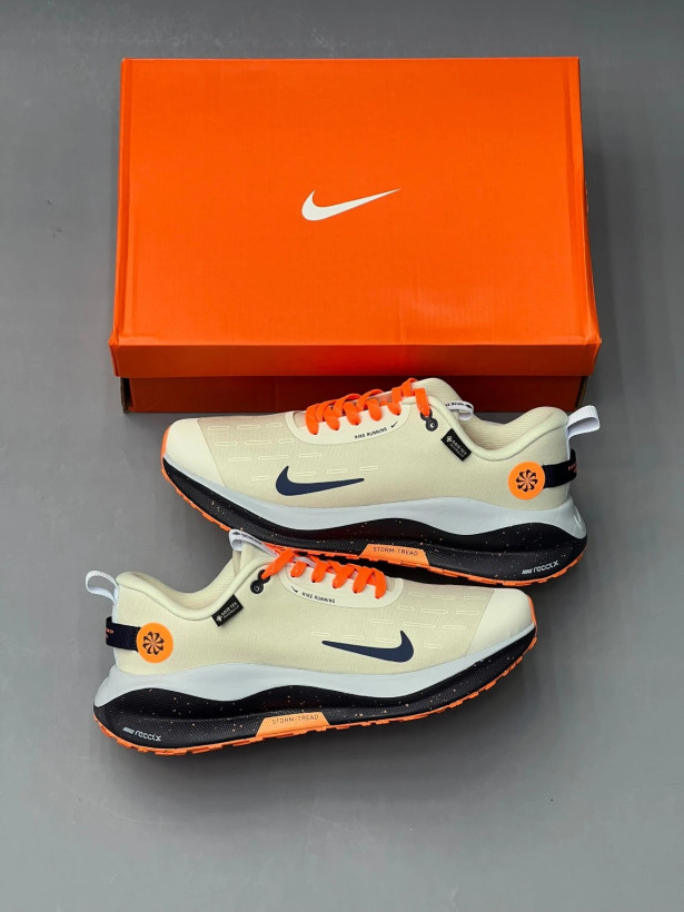 کفش وارداتی راحتی ورزشی نایک گورتکس Nike Gore-Tex رویه مش نسوز و ضدآب(کرمی سفید)