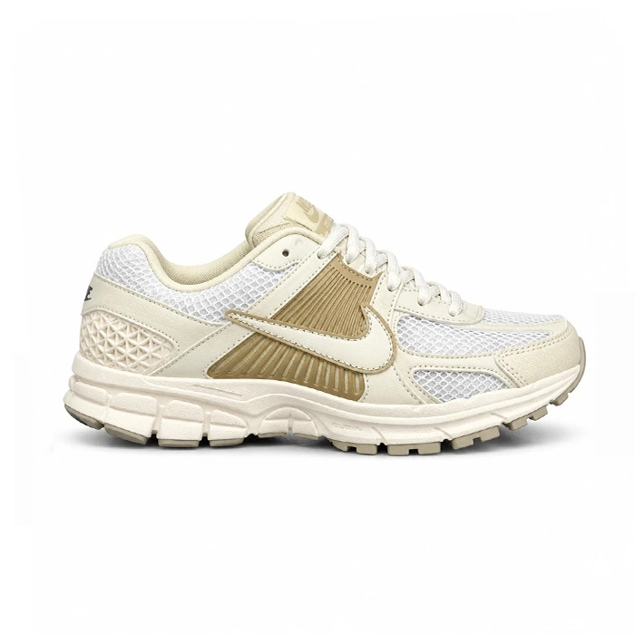 کفش وارداتی زنانه راحتی نایک زوم وومرو ۵ Nike Zoom Vomero 5 (کرم بژ )